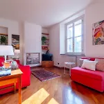 Gerbett With Terrace By Wonderful Italy Apartamento