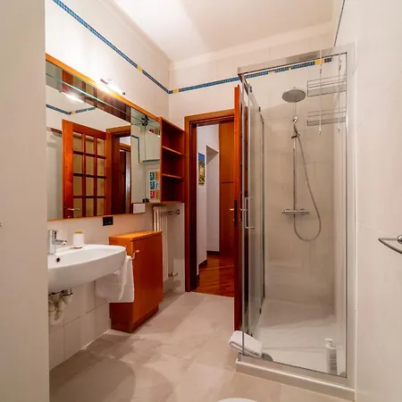 Gerbett With Terrace By Wonderful Italy Apartment Como