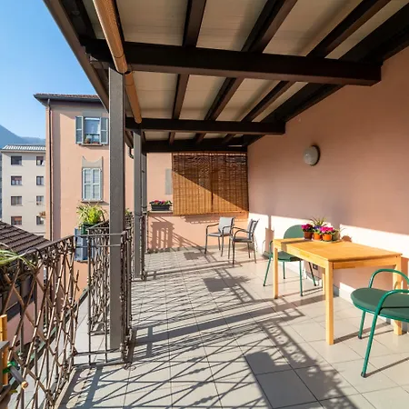 Gerbett With Terrace By Wonderful Italy Apartamento