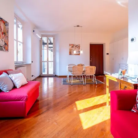 Gerbett With Terrace By Wonderful Italy Apartamento