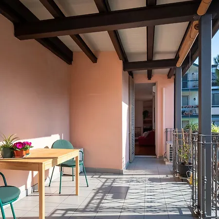 Gerbett With Terrace By Wonderful Italy Apartment