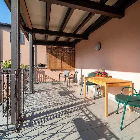 アパート Gerbett With Terrace By Wonderful Italy